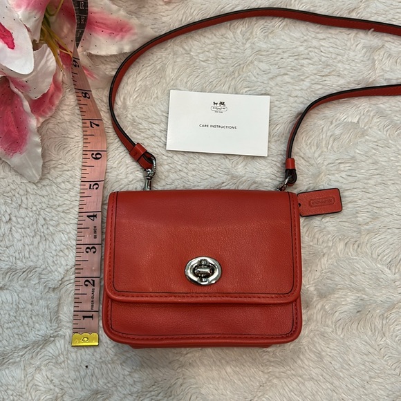 COACH Red-Orange Vintage Legacy Turnlock Minibag - Picture 3 of 16